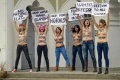 Femen vor Wilmersdorfer-Moschee.jpg